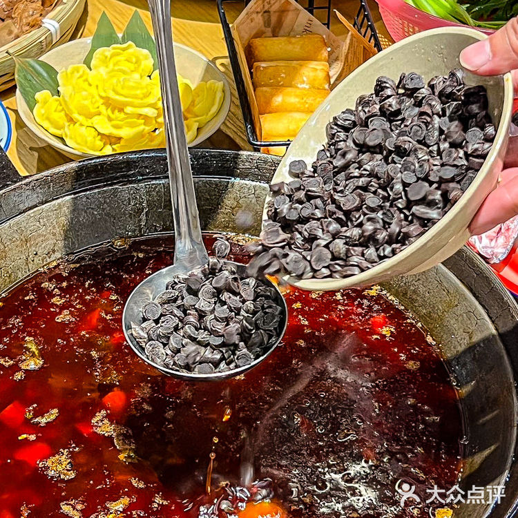 请问是谁发明的无刺黑鱼花火锅🐟都给我来吃❗❗