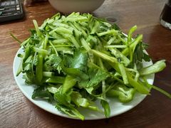 老虎菜-宝瑞门钉肉饼店