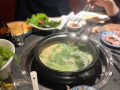 -大匠工房古船木艺术餐厅·猪肚鸡专门店(长白仙岛店)