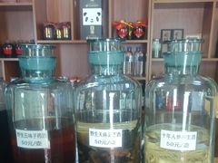 -果松木炭酸菜铜火锅·外婆参鸡汤