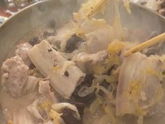 -一口猪海鲜浑锅·东北家常菜