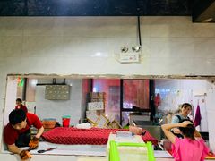 -凤凰路何眼镜香辣蟹(花果园店)