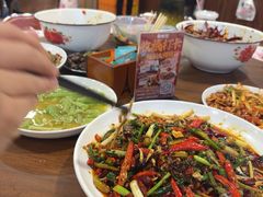 -辣螃铠盆盆蟹大排档(海昌店)