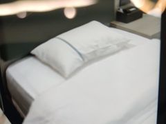 -逸米酒店(广州中山大学附属第一医院东山口地铁站店)