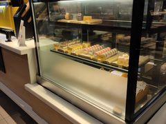 面包甜点陈列柜-麦当劳(杭州西湖银泰百货店)
