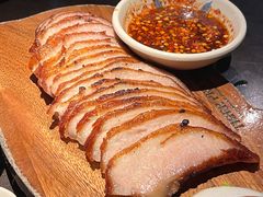 烧猪颈肉-大头虾越式风味餐厅(光明广场店)