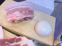 特厚刺猬五花肉-豚豚家돈돈가韩国锅盖烤肉(新北万达店)