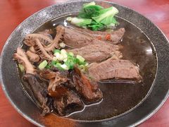 -尊品原汁牛肉面