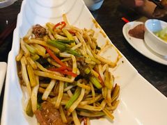 水竹根炒牛肉-东馆和天下特色餐饮(工农店)