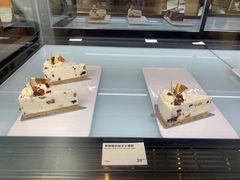 莓莓酸奶轻芝士蛋糕-Seesaw Coffee(苏州中心店)