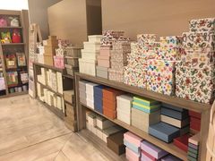 -诚品(信义店)