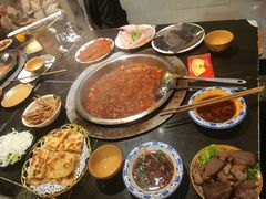 -重庆风光老灶火锅城(同德广场店)
