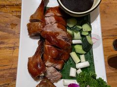 脆皮小刀鸭-老滇山寨•云南特色菜•地方菜•民族风情歌舞表演(金碧店)