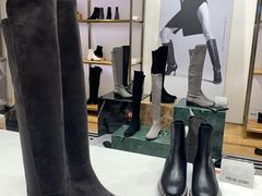 -STUART WEITZMAN(静安嘉里中心店)