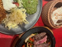 -Pistolera Mexican Cantina女枪手墨西哥餐厅(碧云路店)
