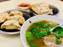 -黄阿姨锅贴大王(万航渡路店)