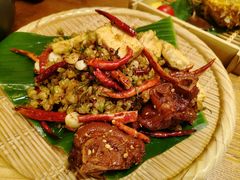 个旧烤猪蹄-云海肴·汽锅鸡·云南菜(苏州中心店)