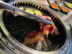 -瑞虹新天地月亮湾
