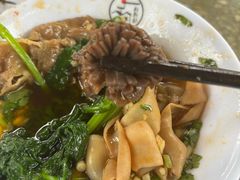 -茅草房·河畔园林火锅