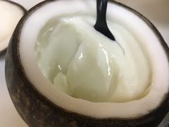 -志龙皇冠吃货椰子铺