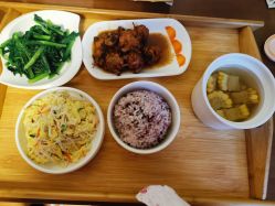 -卓玥国际月子会所(罗山路店)