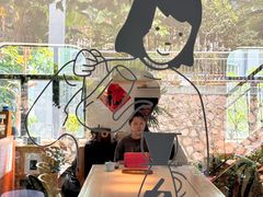 -彳亍咖啡·这里(水湾路店)