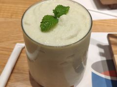 牛油果飞奶昔-火山屋台(新街口店)