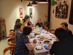 -小草屋轰趴馆别墅派对新场团建家庭聚会