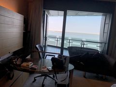 -上海滴水湖皇冠假日酒店