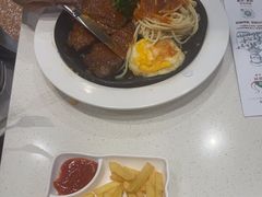 -汤姆家的牛排意面披萨(新城市广场店)