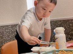 -红樱桃·欢乐餐厅(太原里店)