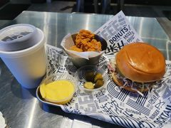 -TRIPS BURGER(大钟寺店)
