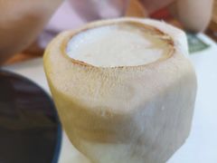 -志龙皇冠吃货椰子铺