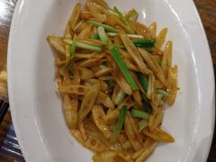 -老唐三下锅 ·张家界地标美食(溪布街店)