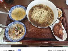 -百年老字号·观振兴蟹黄面·三虾面·苏式面(观前街富仁坊巷店)