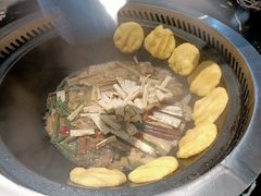 -袁小二大东北铁锅炖(吉祥村总部)