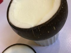-志龙皇冠吃货椰子铺