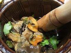 -老滇山寨•云南特色菜•地方菜•民族风情歌舞表演(金碧店)