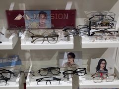 -诺柯视眼镜-蔡司依视路官方工厂店(淞南一店)