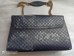 -爱革·洗衣改衣·洗鞋修鞋·洗包修包·奢侈品护理(宝地广场店)