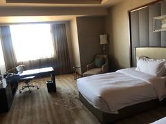 -天津京基皇冠假日酒店