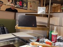 -海底捞火锅(新松江路店)
