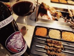 烤肉配红酒-白玉·朝鲜族烤串(深圳Kkone店)