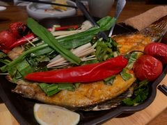 香茅草烤罗非鱼-云海肴·汽锅鸡·云南代表菜(天山百盛优客店)