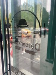 -东方先生国潮男士理发馆