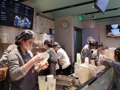 -奈雪的茶(亨特国际广场店)