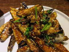 香炒脆皮茄子-宋庄魁元艺术餐厅