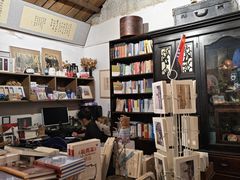 -荒岛书店(黄县路店)