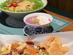 -八月美食小馆(银泰城总店)
