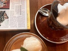-ROAST coffee & eatery